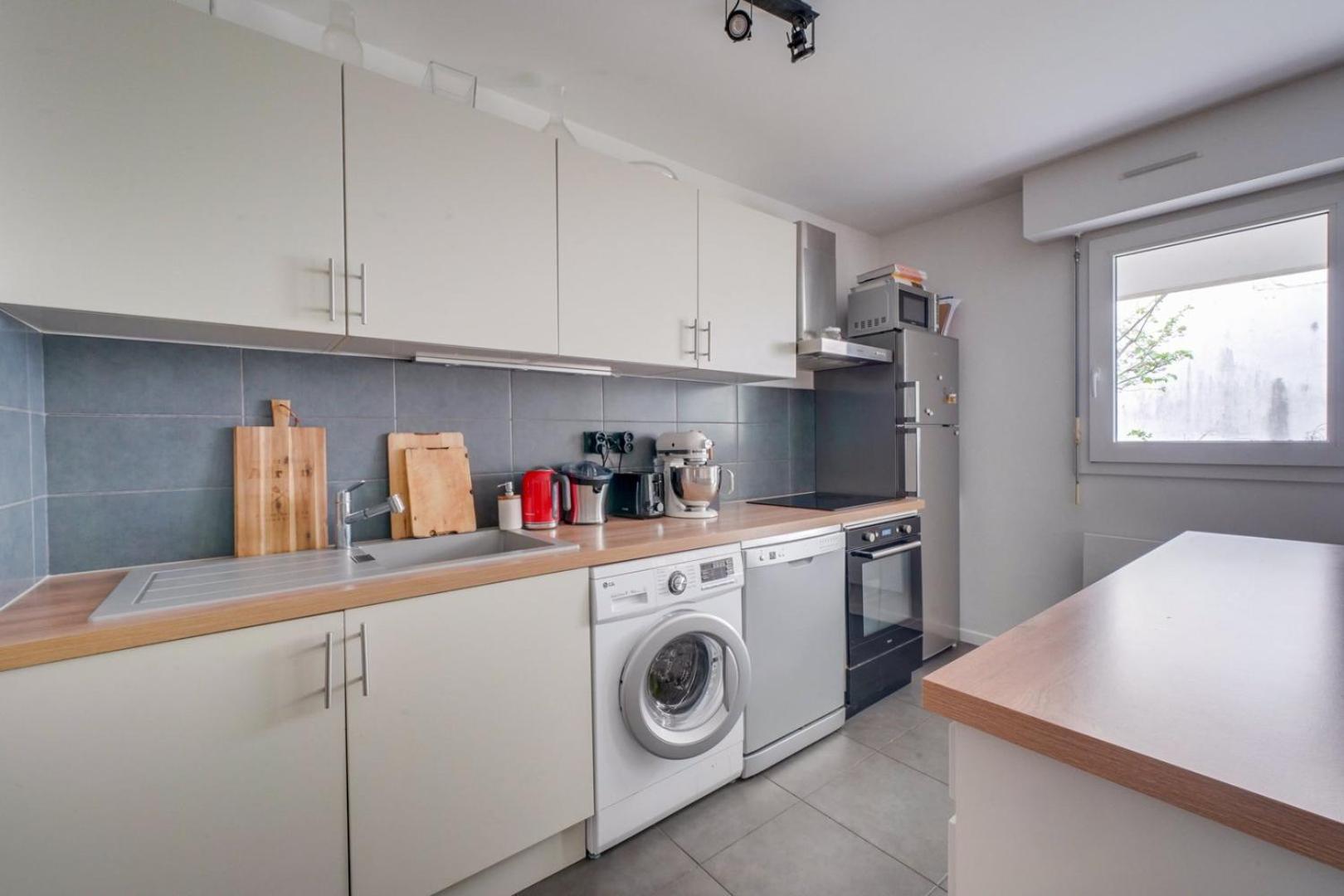 Апартаменты Pleasant Flat In Bordeaux With Terrace And Parking Экстерьер фото