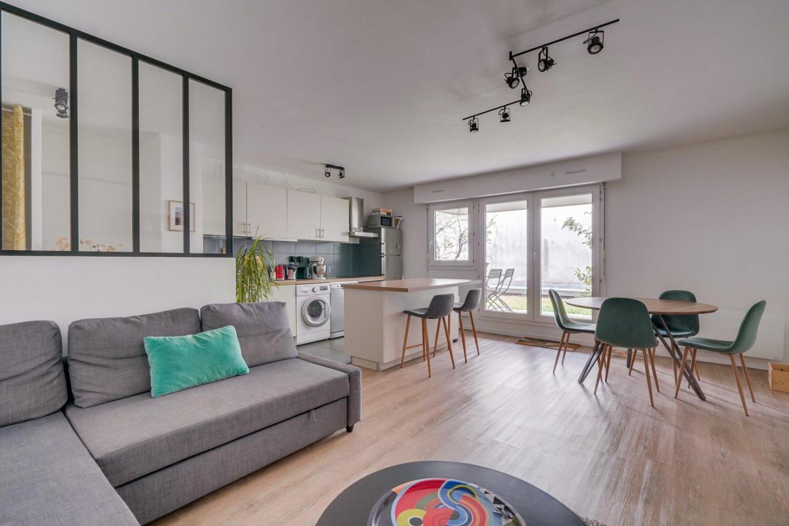 Апартаменты Pleasant Flat In Bordeaux With Terrace And Parking Экстерьер фото