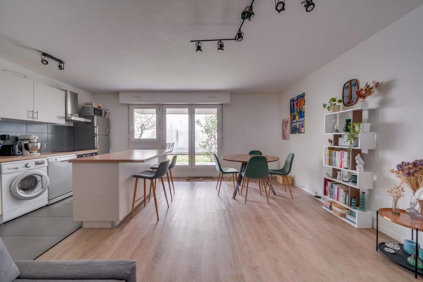 Апартаменты Pleasant Flat In Bordeaux With Terrace And Parking Экстерьер фото