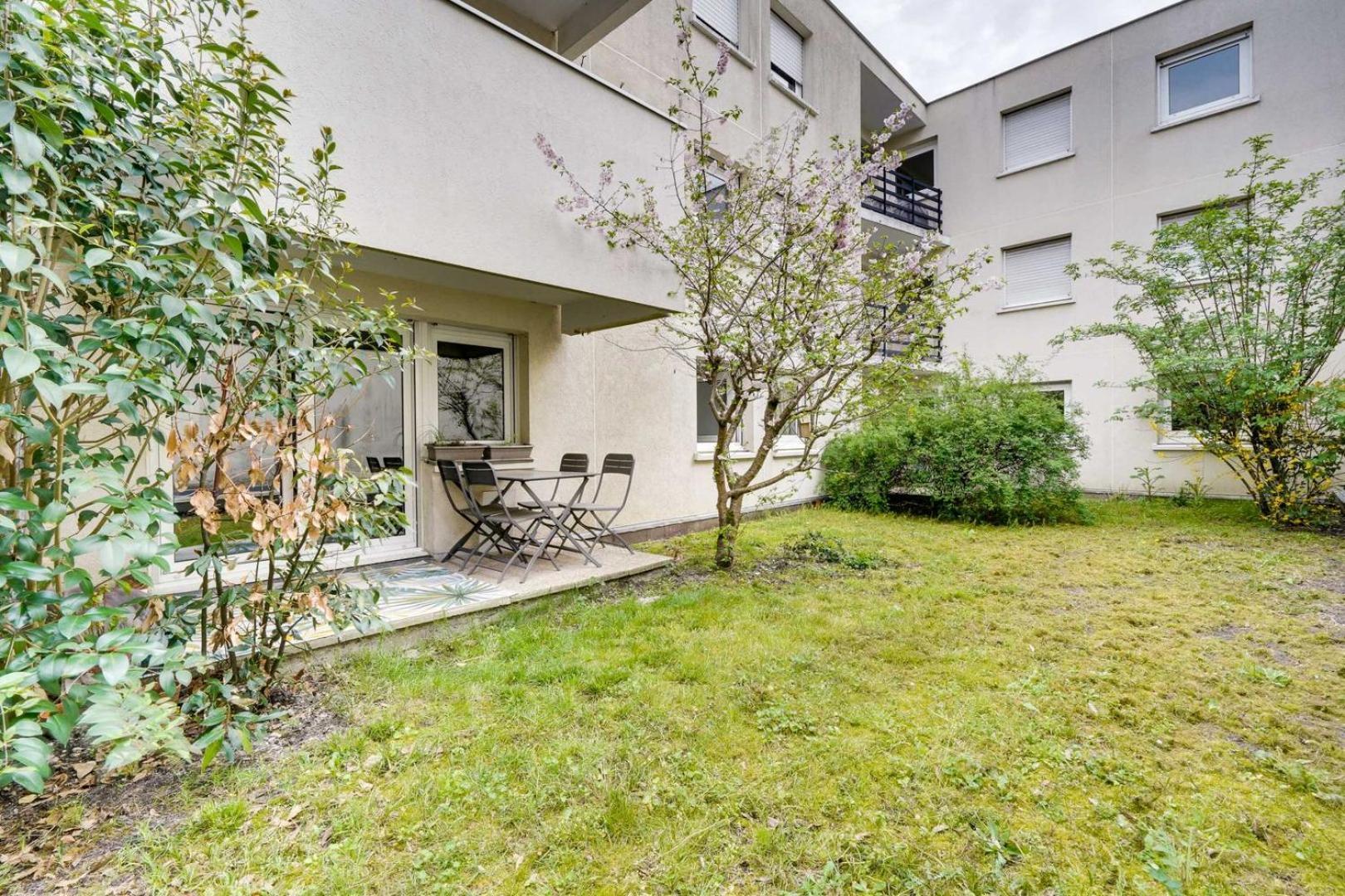 Апартаменты Pleasant Flat In Bordeaux With Terrace And Parking Экстерьер фото